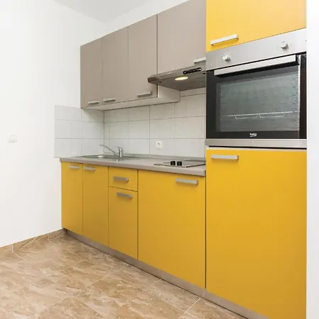 2 Bedroom Cozy In