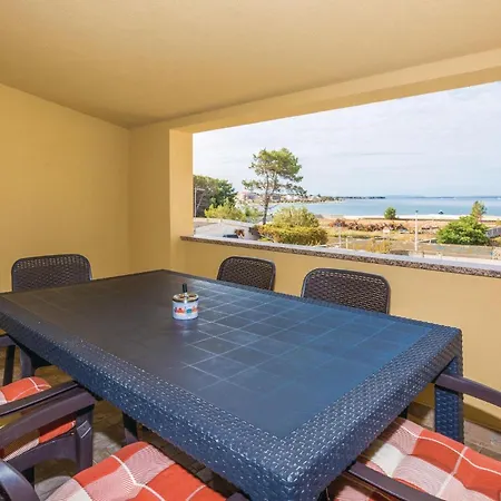 2 Bedroom Cozy In * Vir