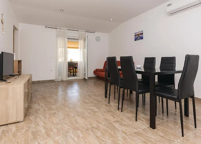 Two-bedroom In Apartamento Vir